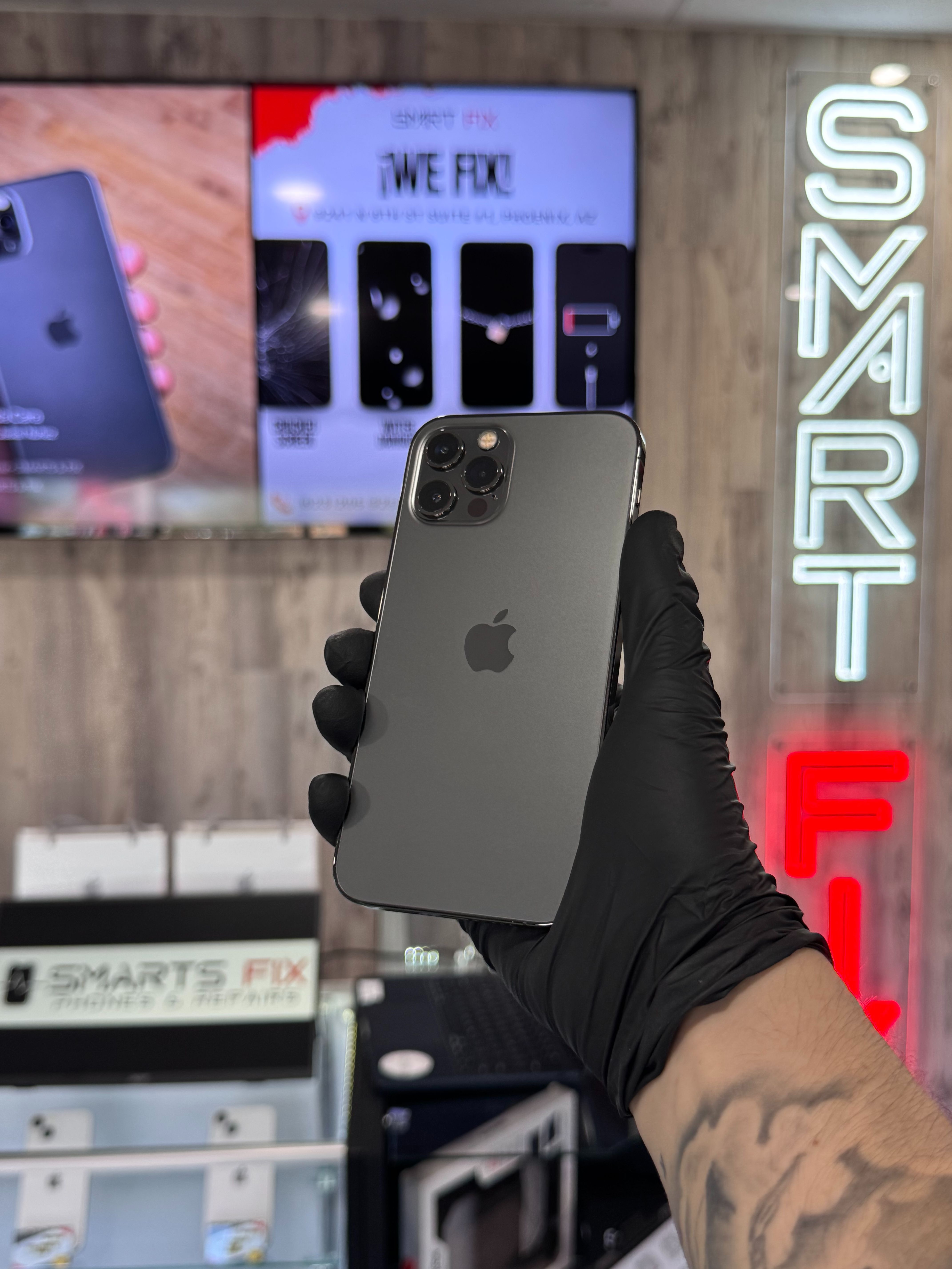 Apple iPhone 12 Pro 256 GB - Space Black (Unlocked) + Warranty