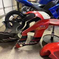 F4i Race fiberglass fairings