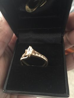 14 karat gold ring