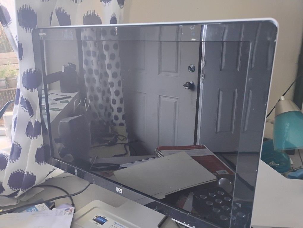 HP 24" Monitor...