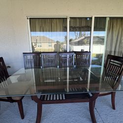 Dining sets 