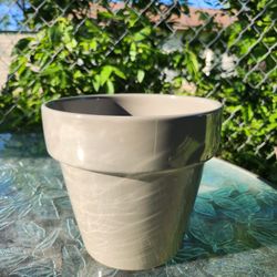 Brand New 6.5x7 Grey Color Ceramic Plant Pot 