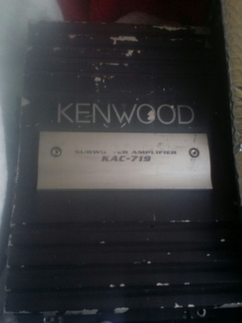 Kenwood kac-719 car amp