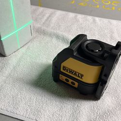 Dewalt DW088CG Green Line Cross Laser