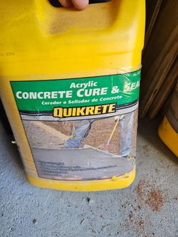 Quikrete Acrylic Concrete Cure & Seal 1 Gallon