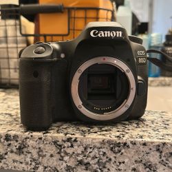 CANON 80D