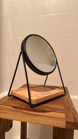 Double sided vanity mirror with tray
