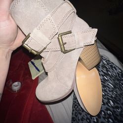 New Women’s Boots Size 5.5