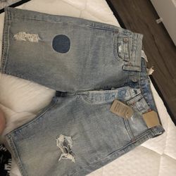 Women Levi’s 