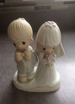 Precious Moments Bride & Groom