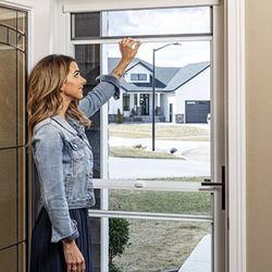 Storm Door 36” x 80” RH open Larson Platinum Split View