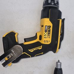 LIKE  NEW DEWALT 20V XR SHEETROCK SCREW GUN 90$