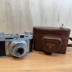 1950s Graflex/Ciro Ciro 35 Leaf Shutter Rangefinder 35mm Film Camera. With Leather Case.