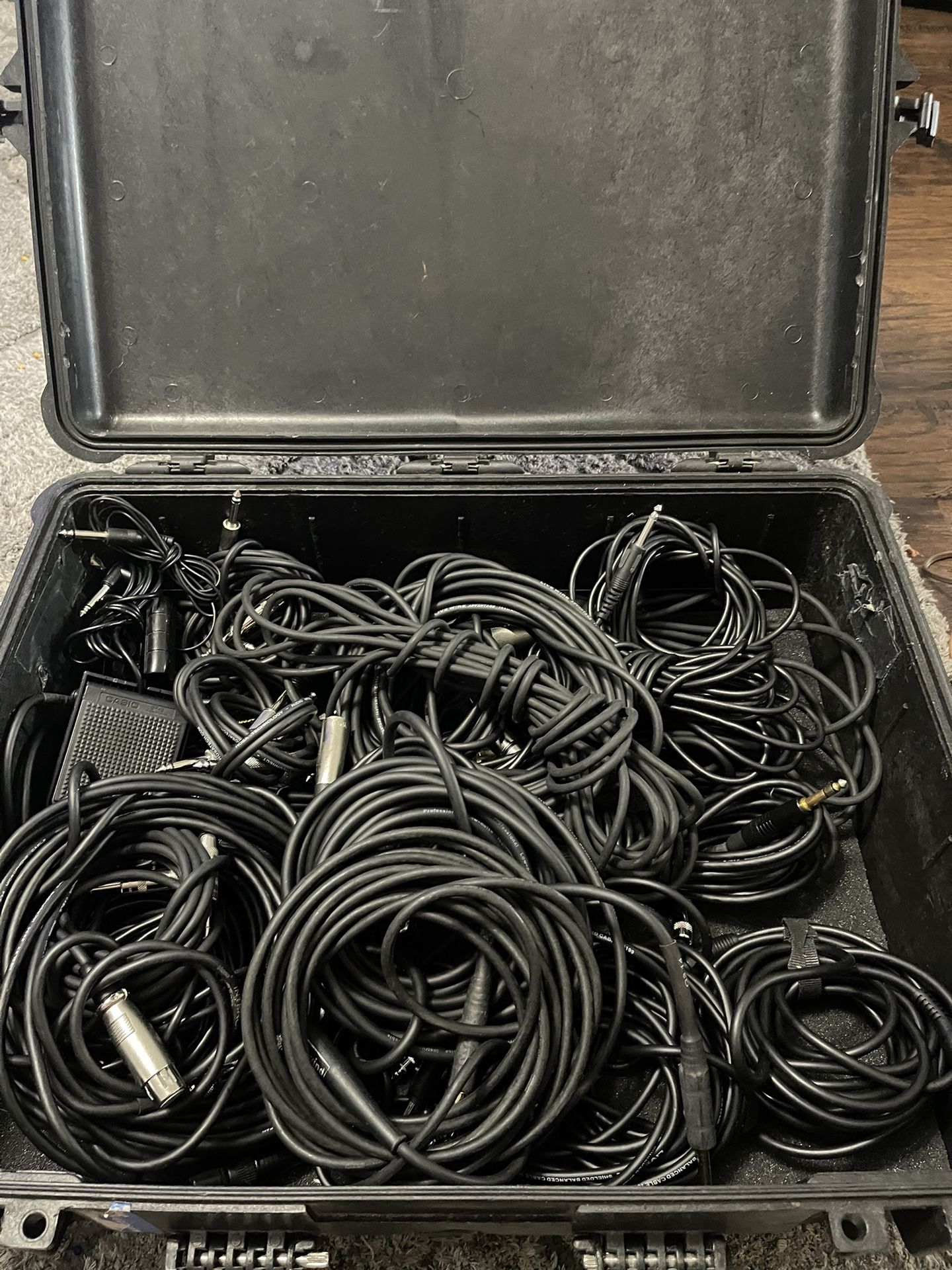Case Full Of HighEnd Pro Audio Cables