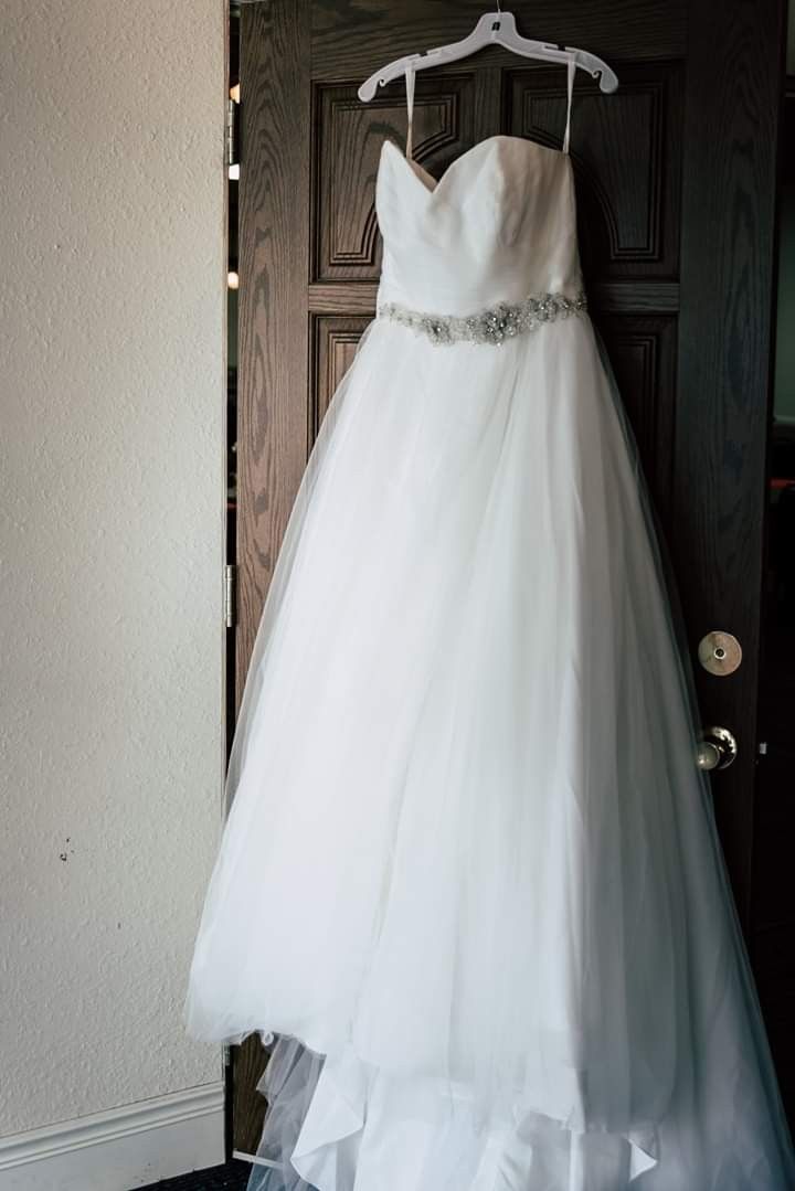 Wedding dress