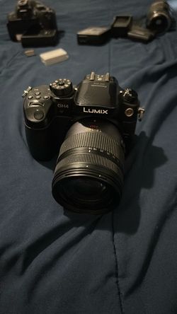 Panasonic Lumix GH4 4K Mirrorless Camera + 14-140mm Lens Bundle | 2 Batteries | Charger | 2 SD Cards