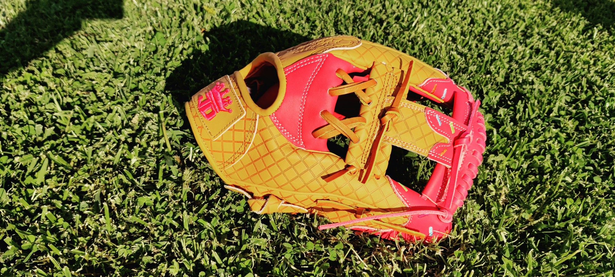 Baseball 11.75" Softball 12.75" Glove Ice Cream