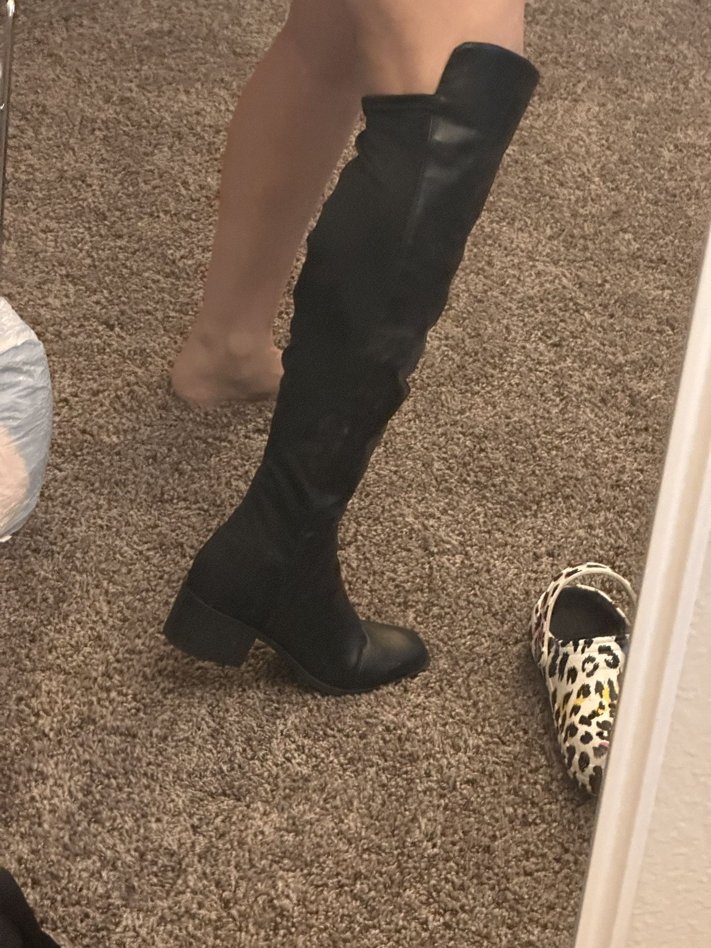 Women’s Thigh High Boots Size 91/2