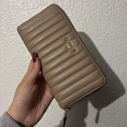 Women’s Coach Wallet 