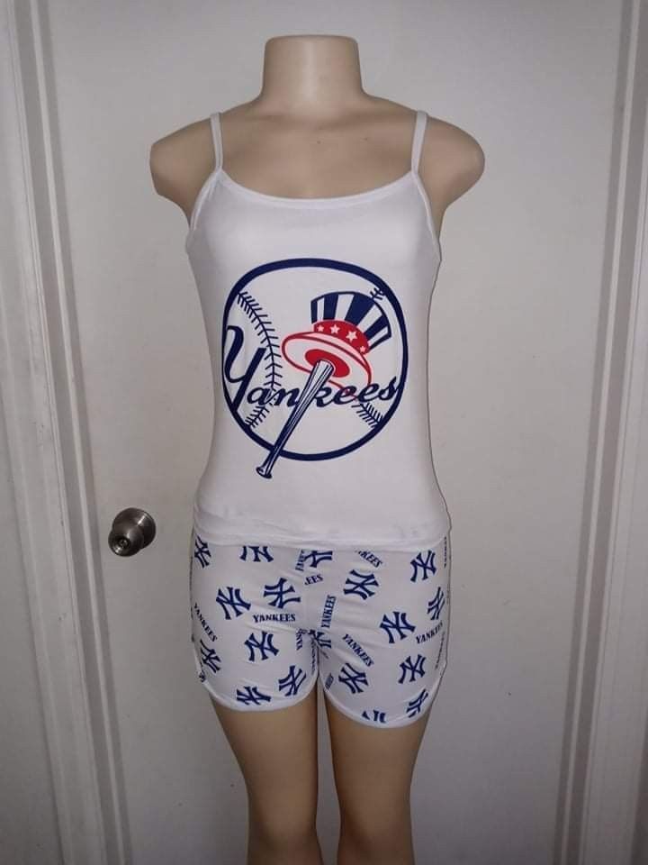 New Women's Pajamas Set Size S/M