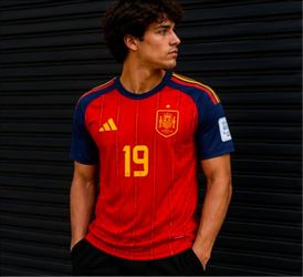 🇪🇸 Spain Jersey 2026 – Lamine Yamal #19 Soccer Jersey | New | Sizes S-4XL