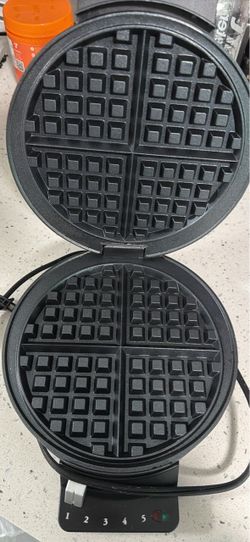 Round Nonstick Waffle Maker