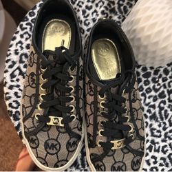 2 pairs of womens Michael Kors sneakers shoes size 7 & 8