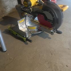 Dewalt Sliding Miter Saw