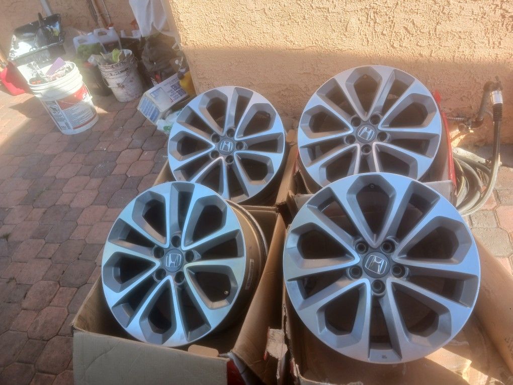 JUEGO DE RRINES PARA CARROS HONDAS ACORP CIVIC CRV MEDIDA 18