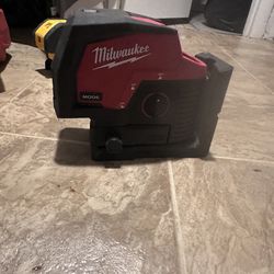 Milwaukee line laser