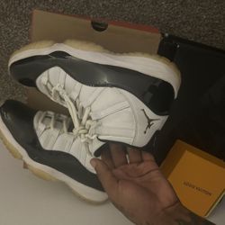 jordan 11's size 9.5