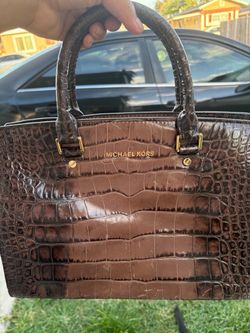 Micheal Kors purse