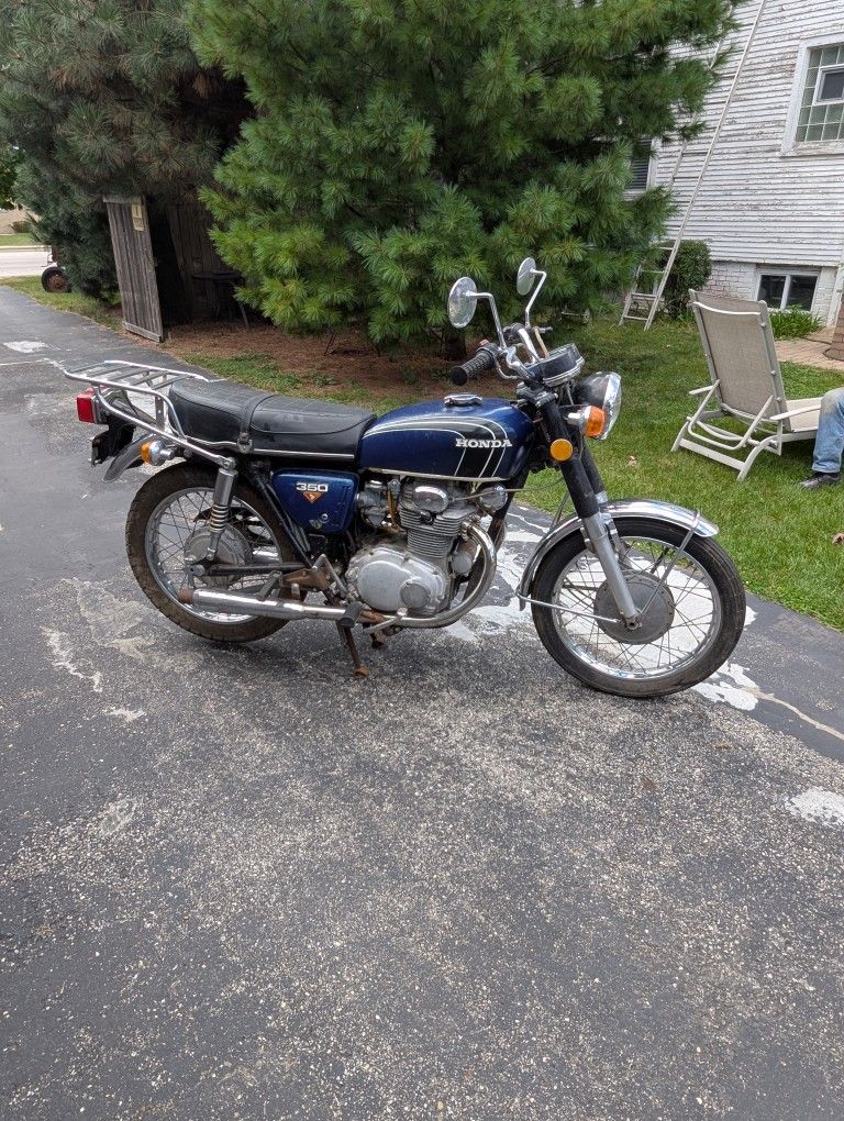 Vintage 1973 Honda CB 350 Motorcycle