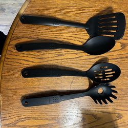 4 piece plastic kitchen utensils