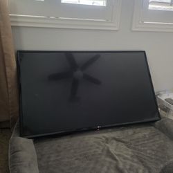 LG 43” Smart TV 4K UHD (Model 43UK6090PUA) – Remote Included