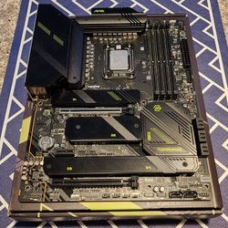 Intel Core i7-14700K
CPU + MSI MAG TOMAHAWK MAX WIFI Motherboard 