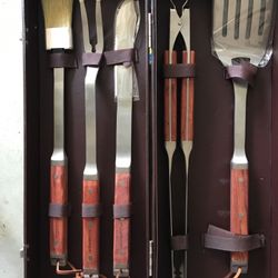 William Sonoma BBQ 5 piece set Brand New