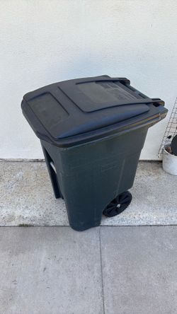 Toter 48 Gallon rolling trash EVR II