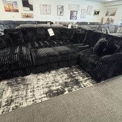 Sleep & Store! Black Corduroy Sectional – $1,799 🖤🛋️🛏️