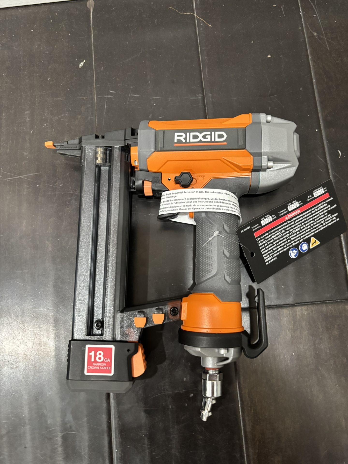 Ridgid Pneumatic/Air 18 Gauge Narrow Crown Stapler