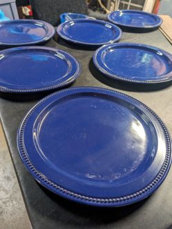 6 Melamine plastic round plates