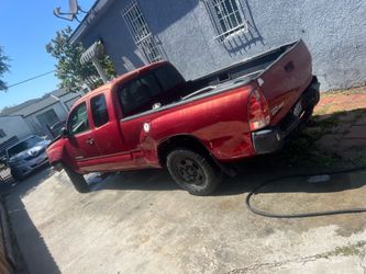 Toyota Tacoma 2006 motor y transmission en muy buen estado
