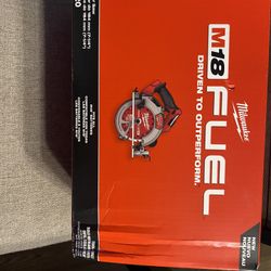 M18 Fuel 7-1/4” Circular Saw Nuevo.   Tool Only 