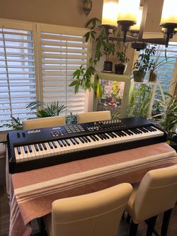 Akai MPK88 Keyboard