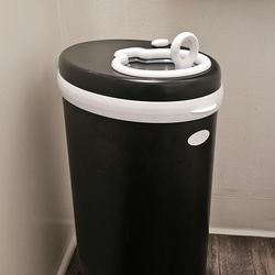 Ubbi Stainless Steel Diaper Pail Matte Black