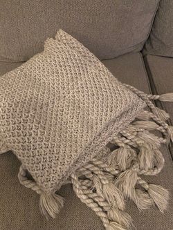 Gray Knit Throw with Tassel Trim