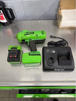 Snap on 1/2 cordless impact  (mint condition )