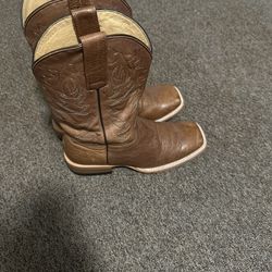Square Toe Boots