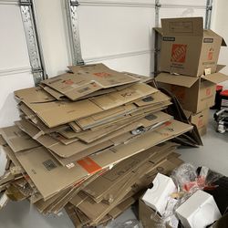 PENDING PICKUP Free Moving Boxes 