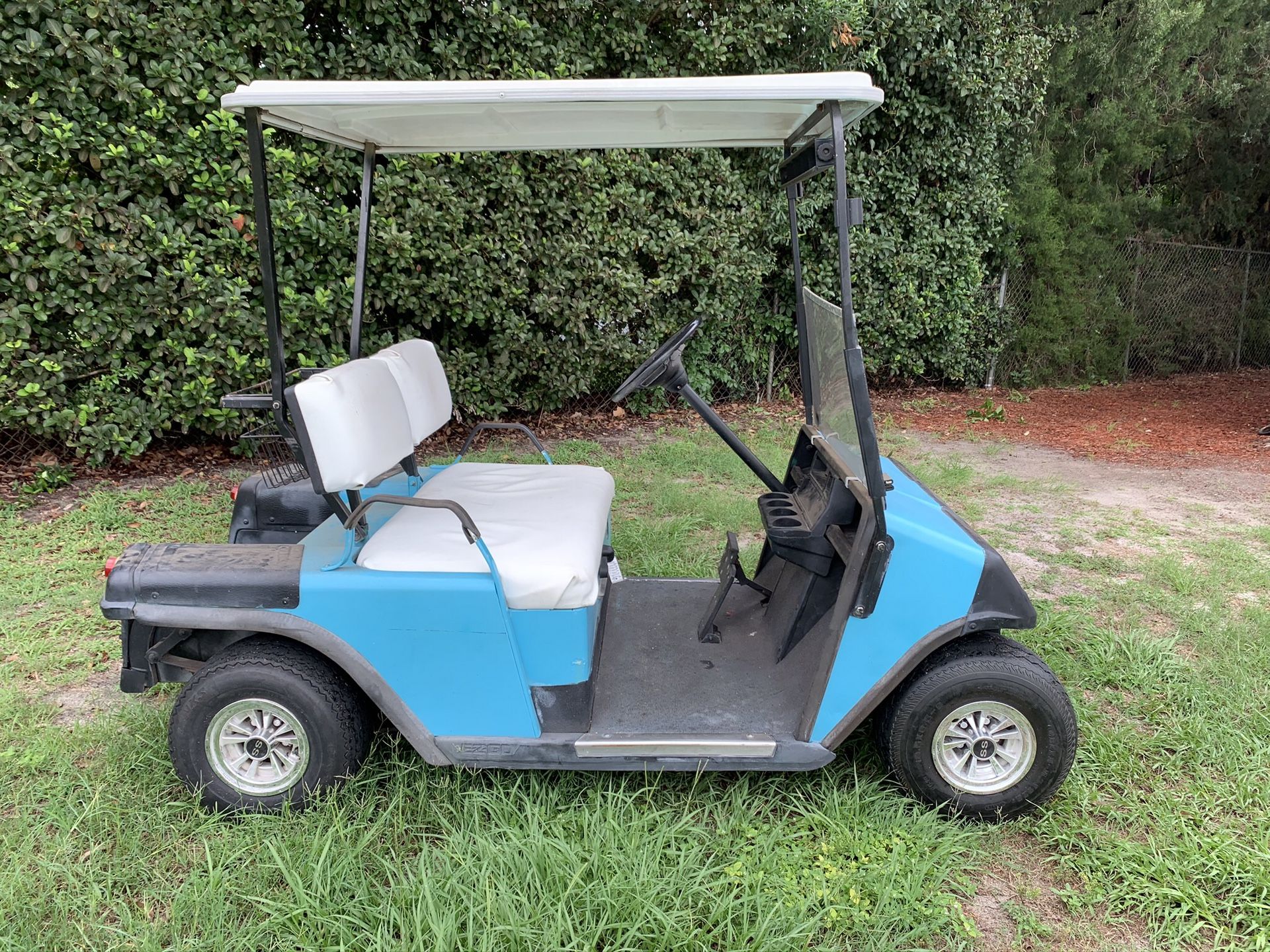 Golf cart